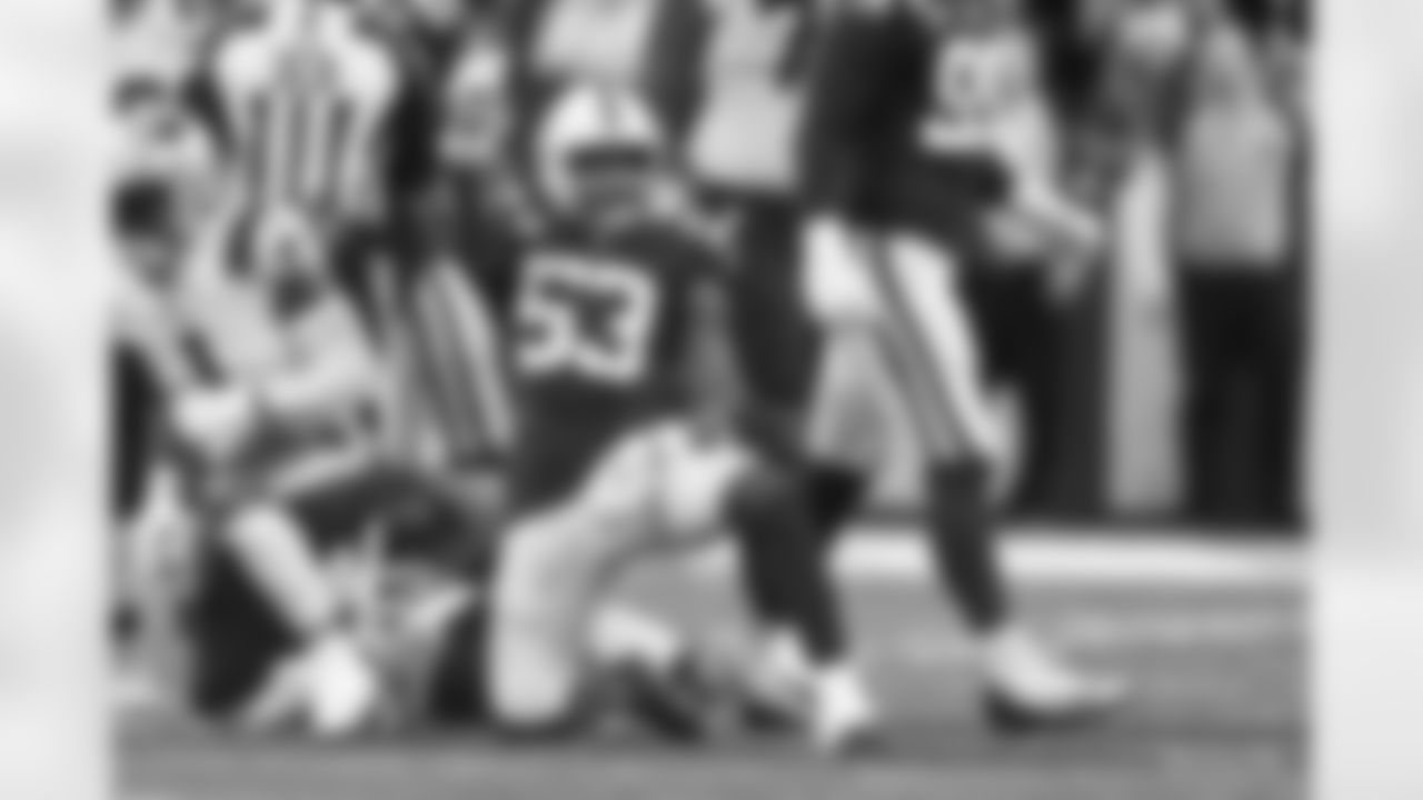 53 LB Darius Leonard