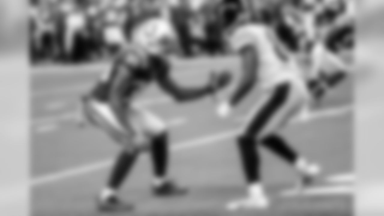 30 Melvin, Rashaan CB 6-2 196 28 5 Northern Illinois