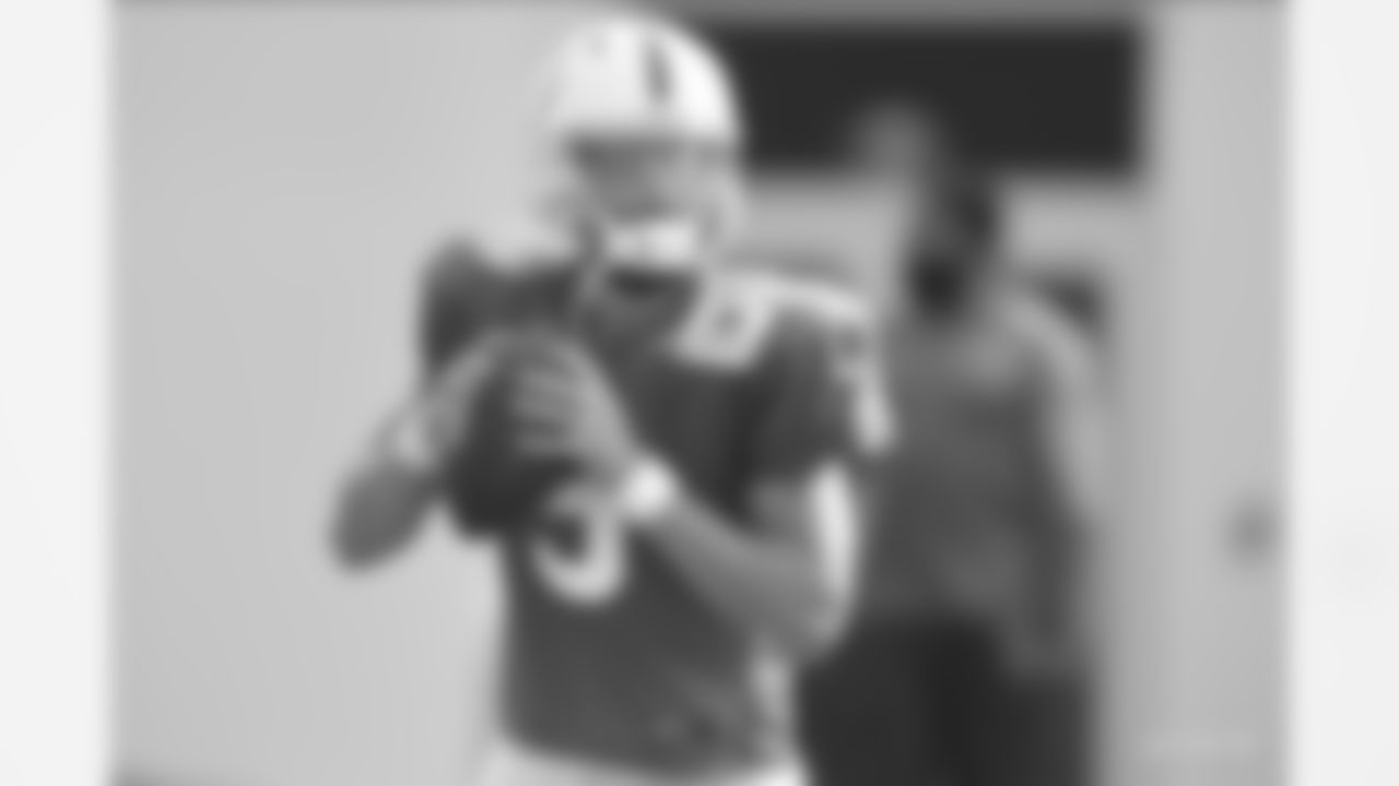 Jacob Eason #9 QB 6-6 231lbs 22yrs Exp R Washington