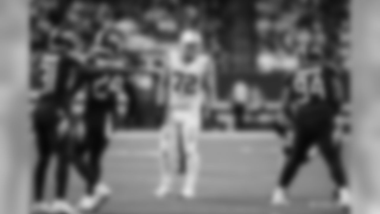 72 tackle Braden Smith