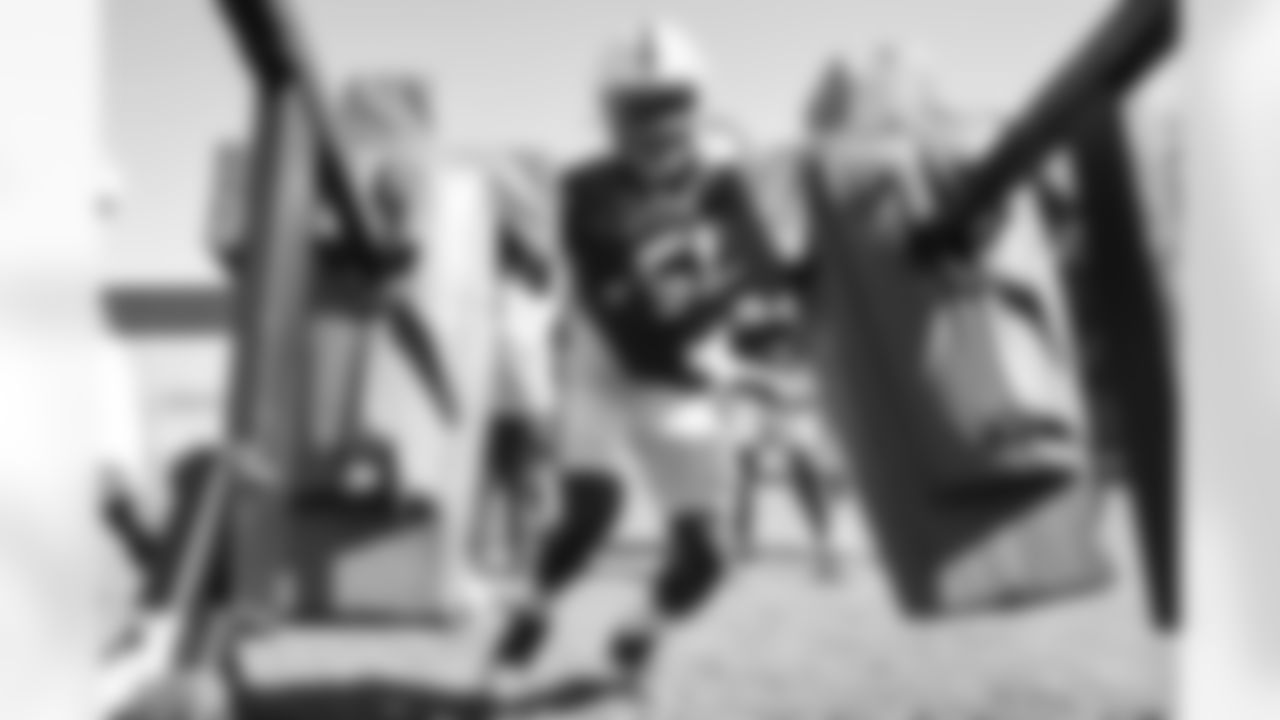 50 DE Justin Houston