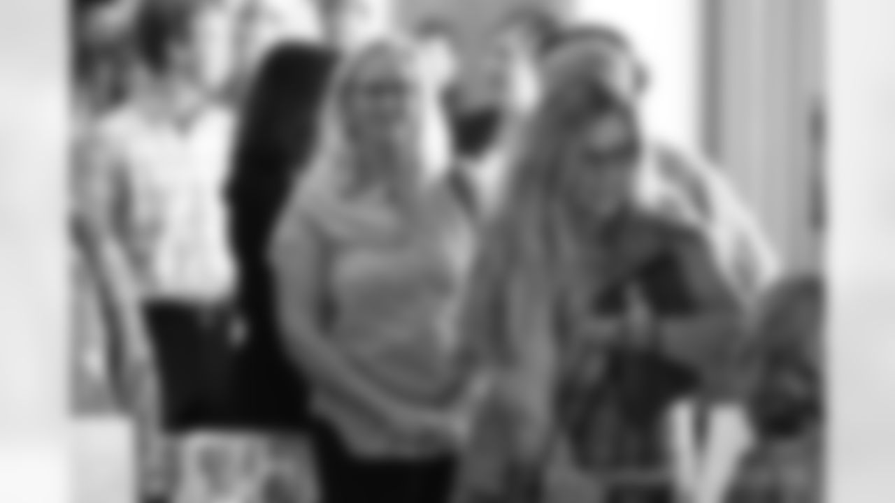 2018_0724_SuiteHolderLuncheon_0035
