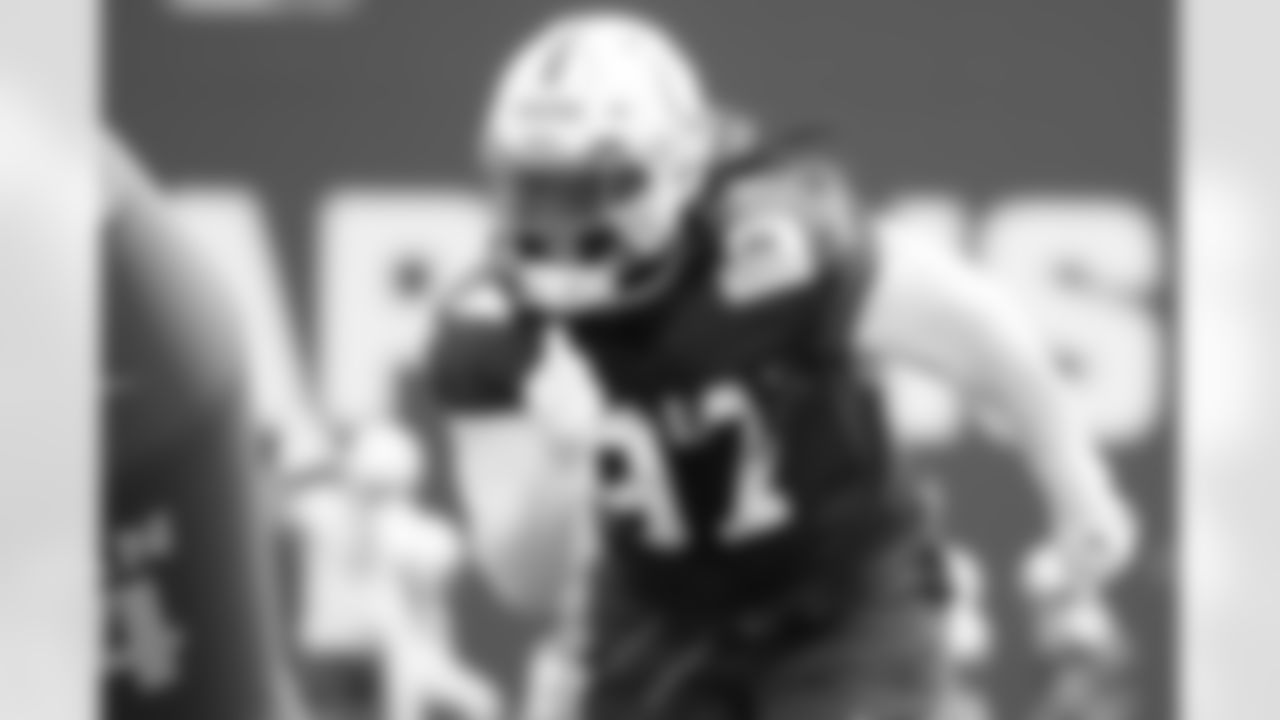 97 DT McTelvin Agim
Players train during Phase III OTAs of offseason workouts.