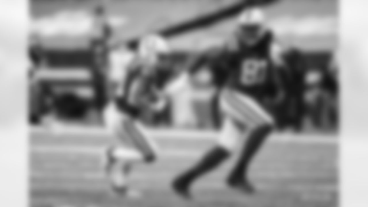 21 RB Nyheim Hines, #81 TE Mo Alie-Cox