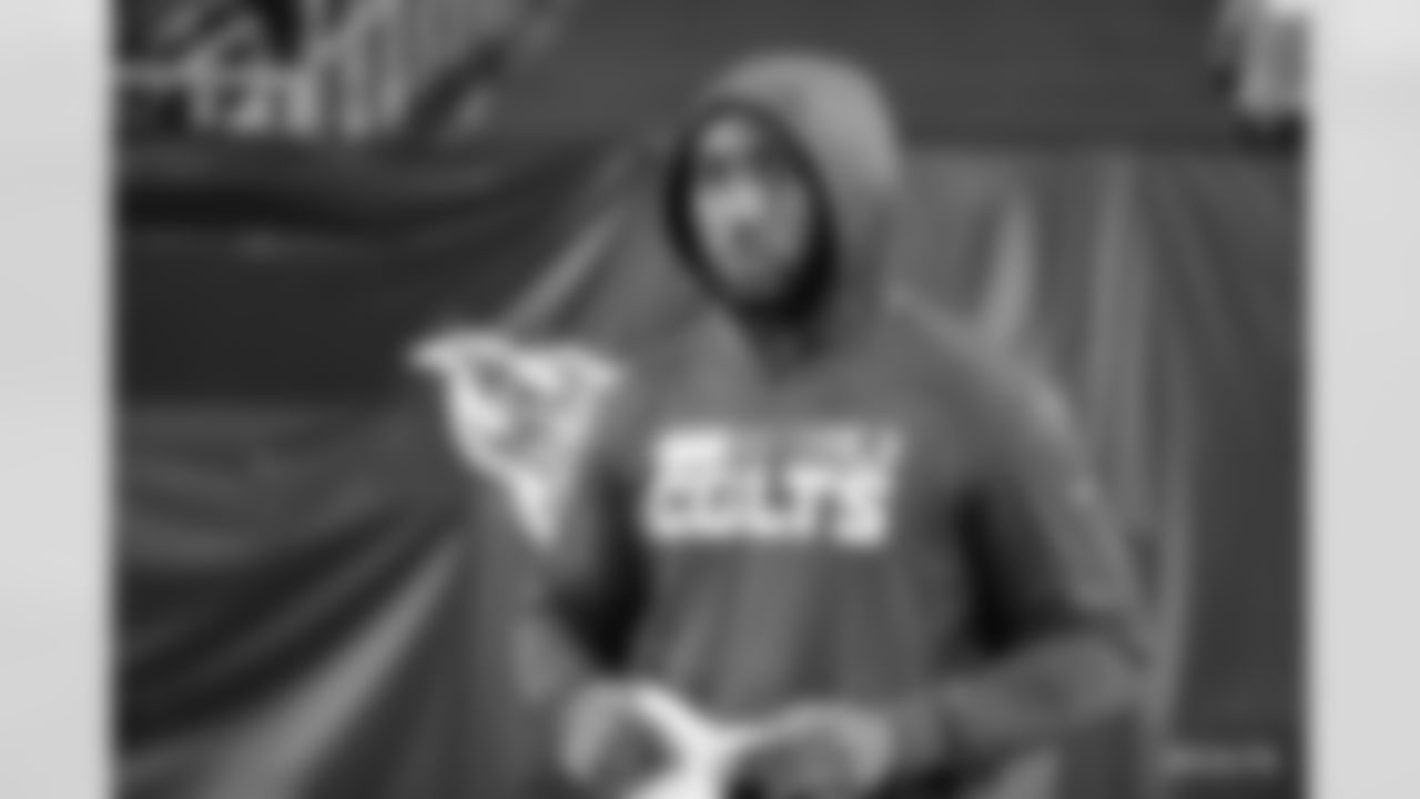 81 TE Mo Alie-Cox