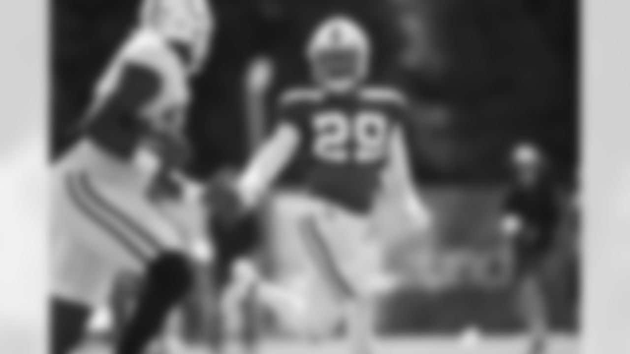 29 S Sean Davis