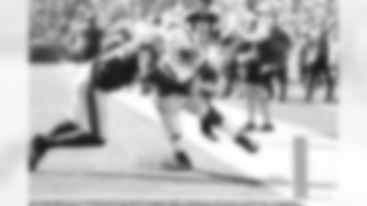 21 RB Nyheim Hines