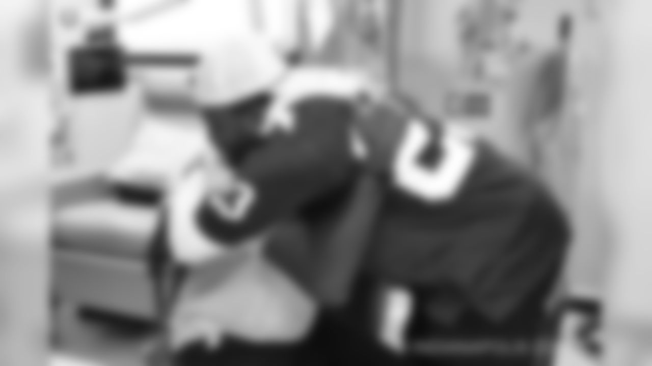 2018_1112_ CM_VAHospitalVisit0214