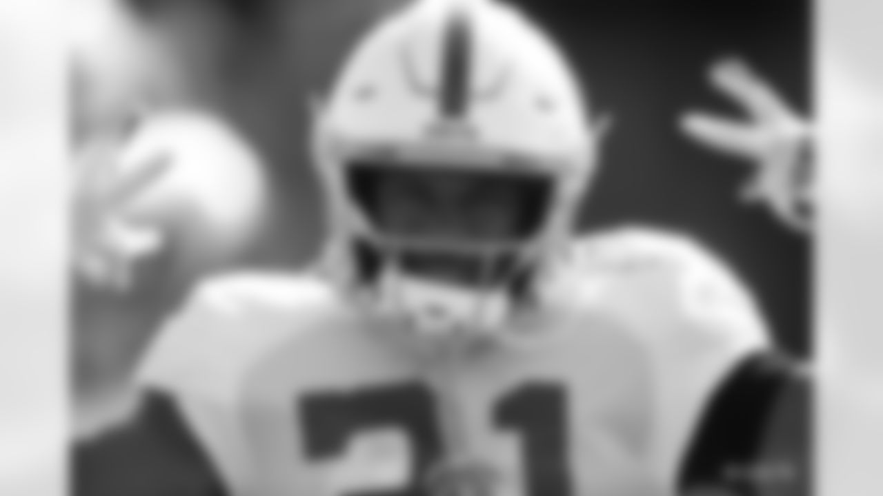 21 RB Nyheim Hines