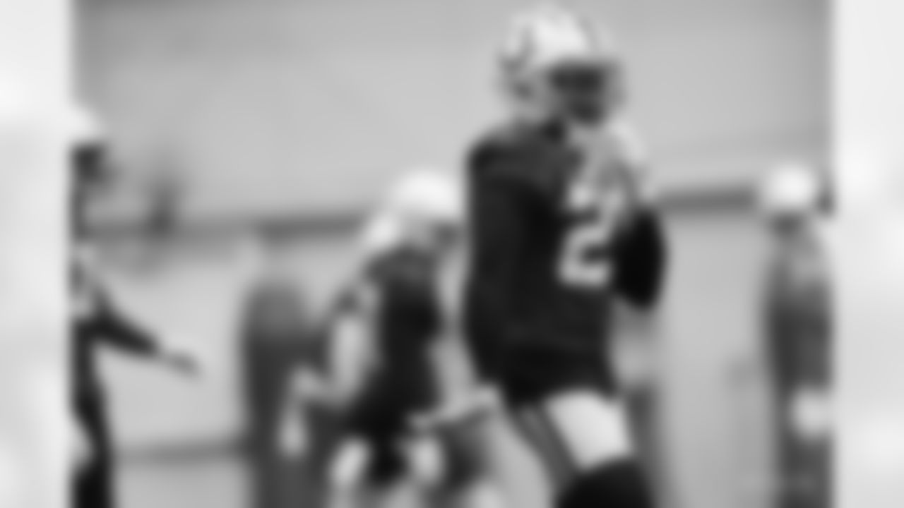 23 CB Kenny Moore II