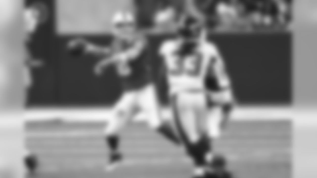 16 Tolzien, Scott QB 6-2 215 30 7 Wisconsin