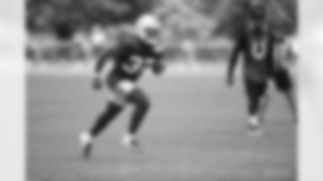 32 S Julian Blackmon