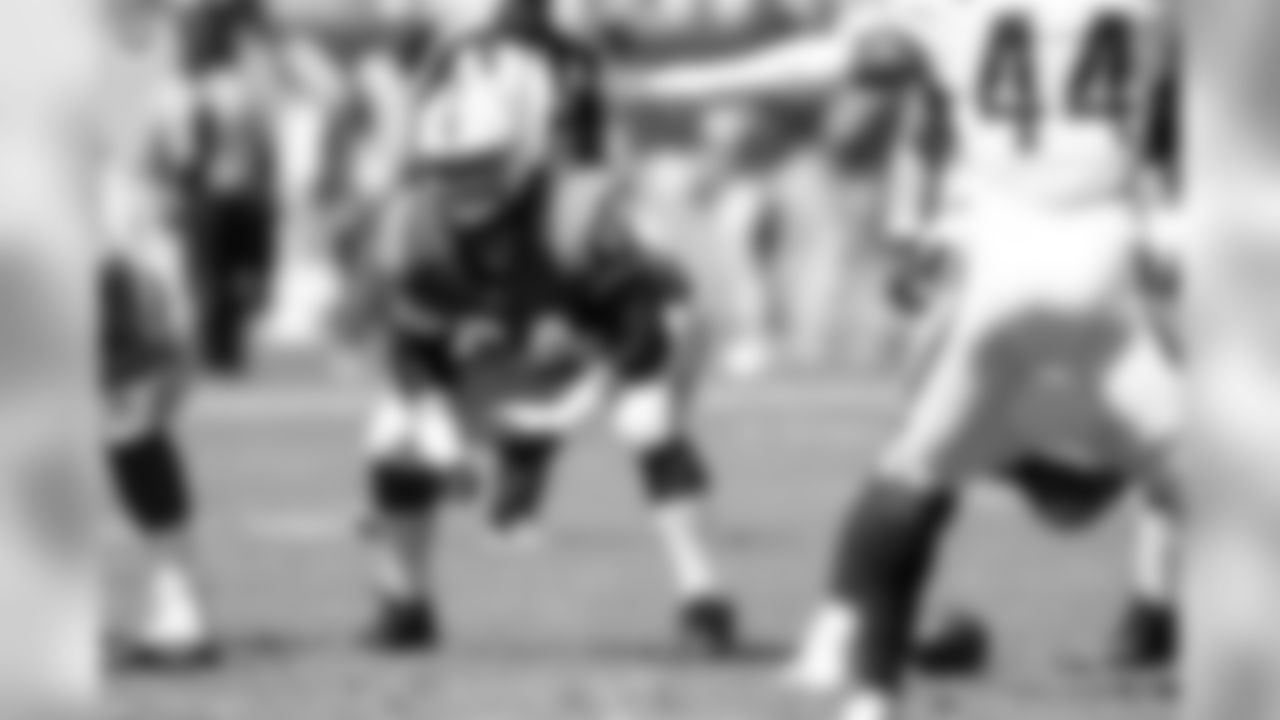 64 guard Mark Glowinski