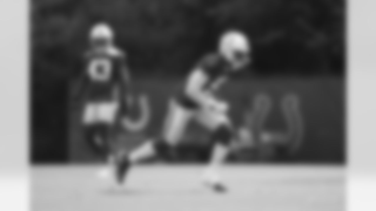 53 LB Darius Leonard