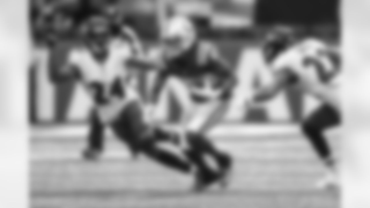 83 WR Marcus Johnson
