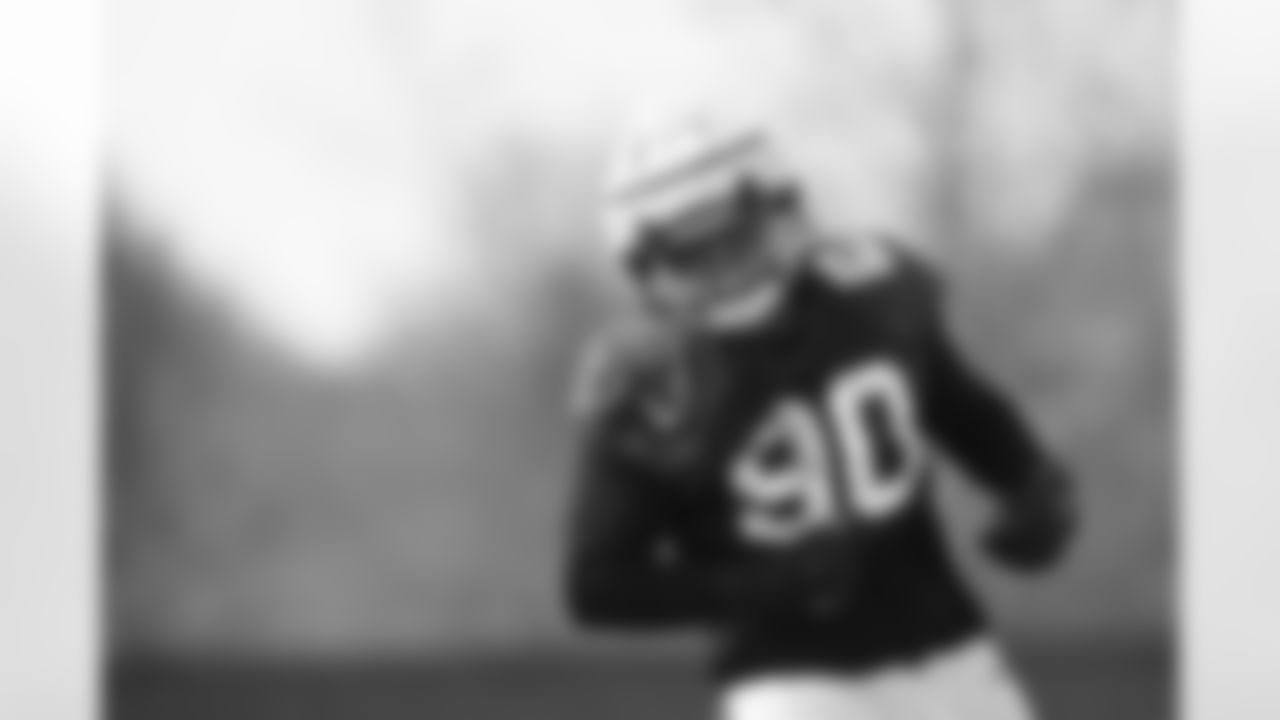 90 DT Grover Stewart