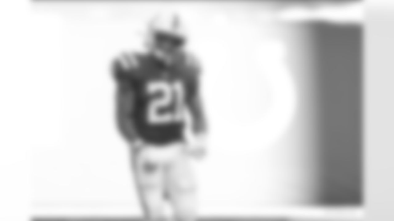 21 RB Nyheim Hines