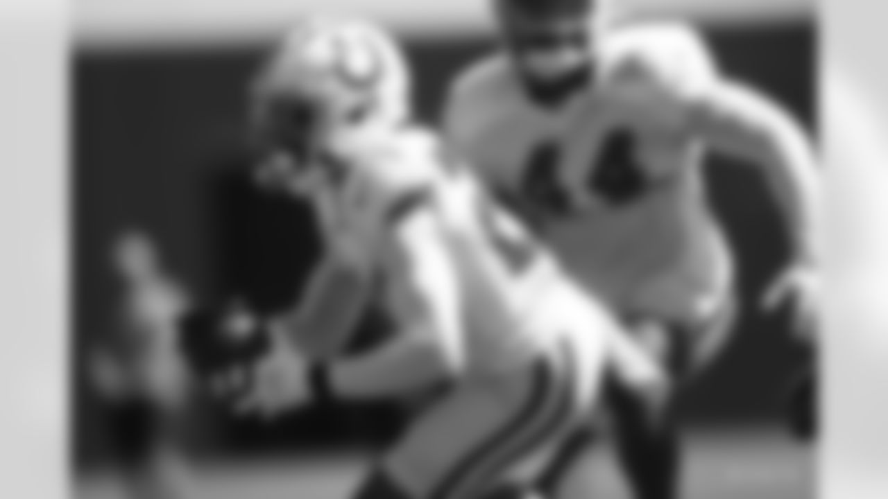 23 CB Kenny Moore II