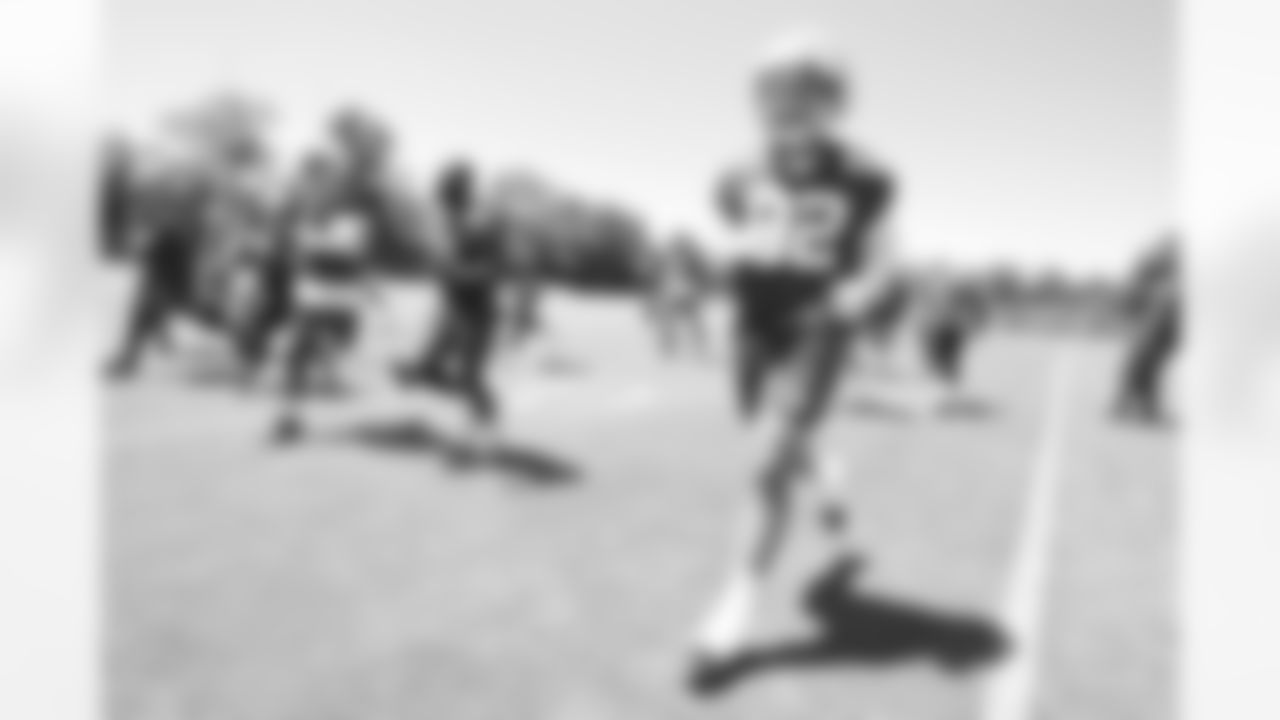 92 DE Kameron Cline, #91 DE Yannick Ngakoue