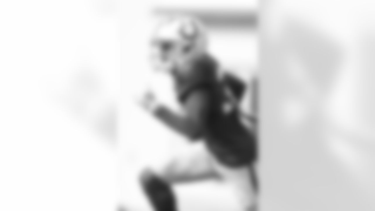 32 S Julian Blackmon