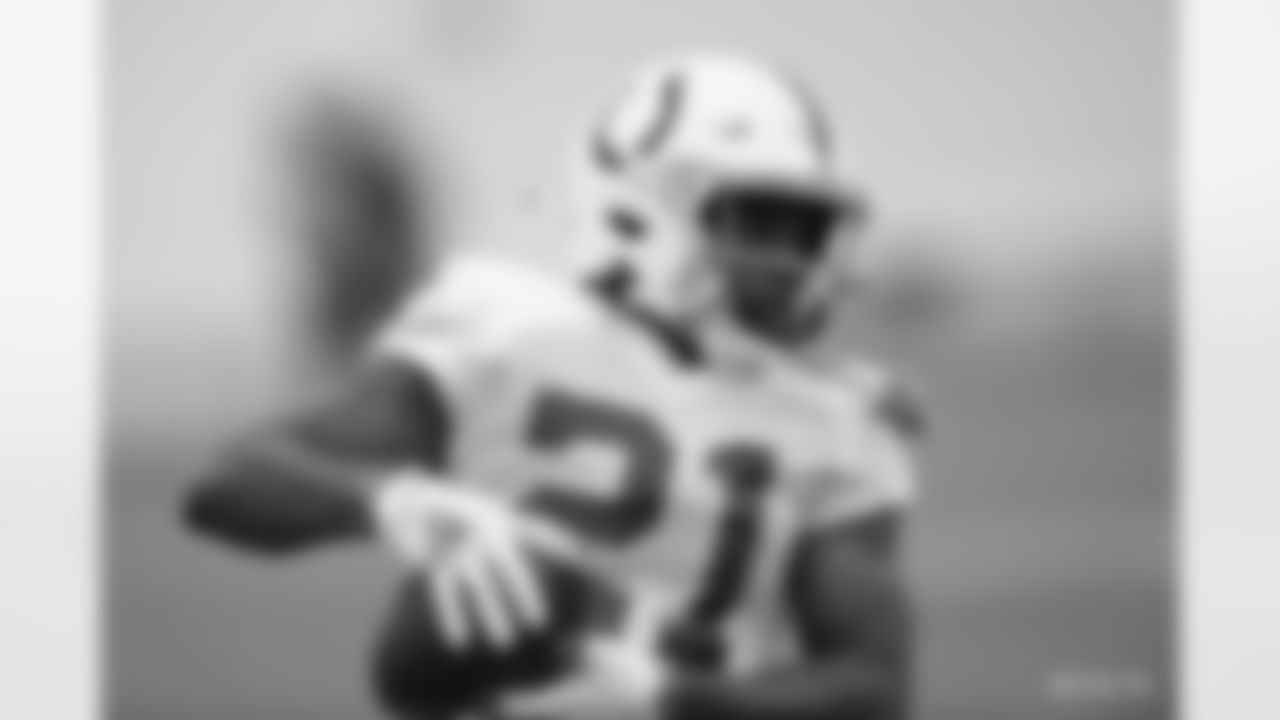 21 RB Nyheim Hines