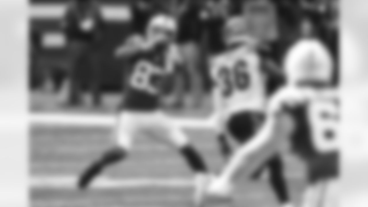 83 WR Marcus Johnson