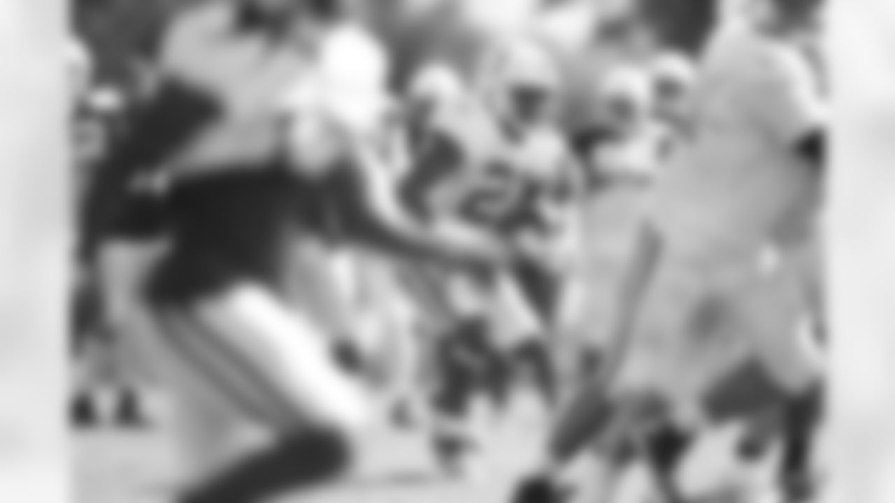 21 RB Nyheim Hines