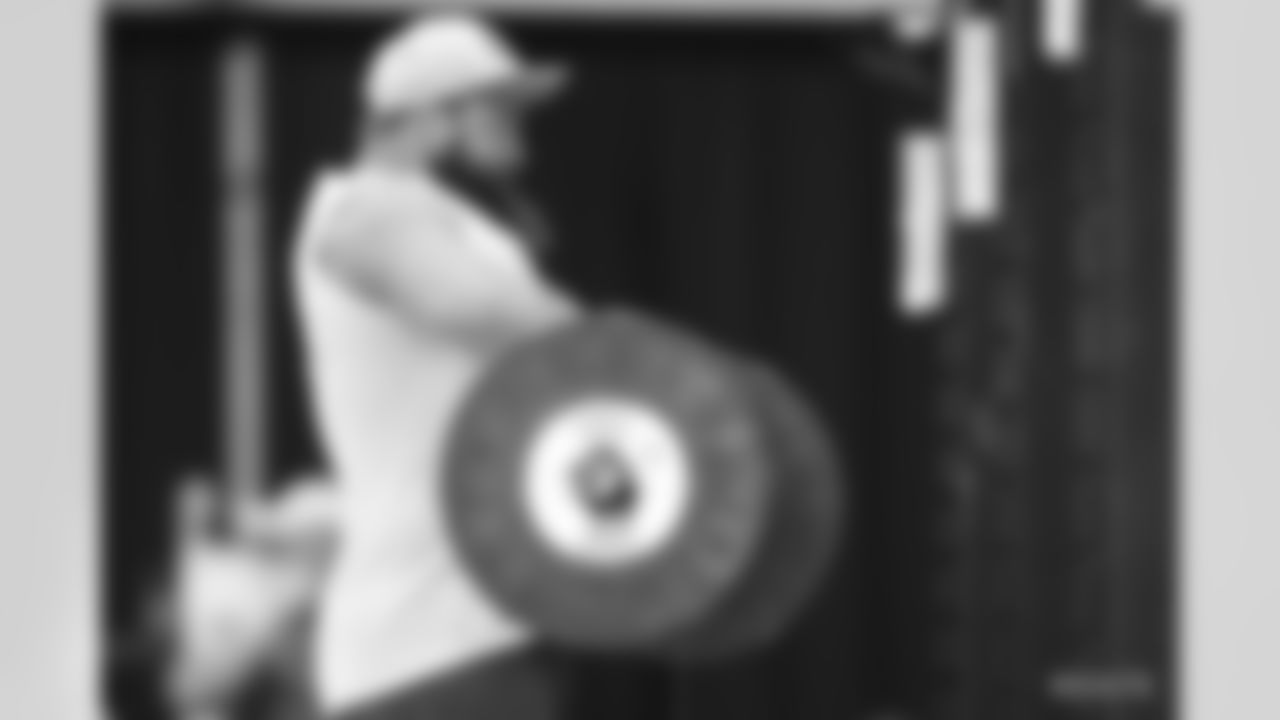 2021_0916_WeightRoom_0467