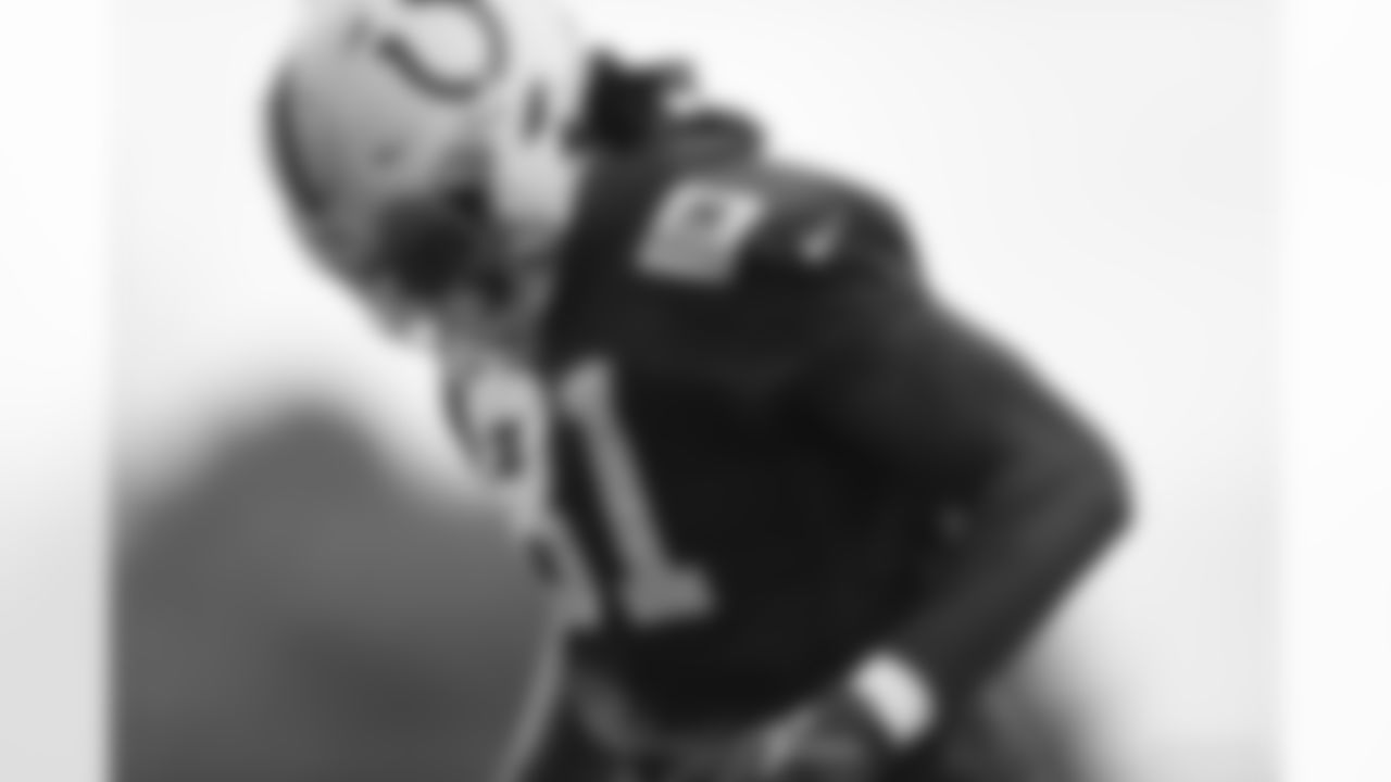81 TE Mo Alie-Cox