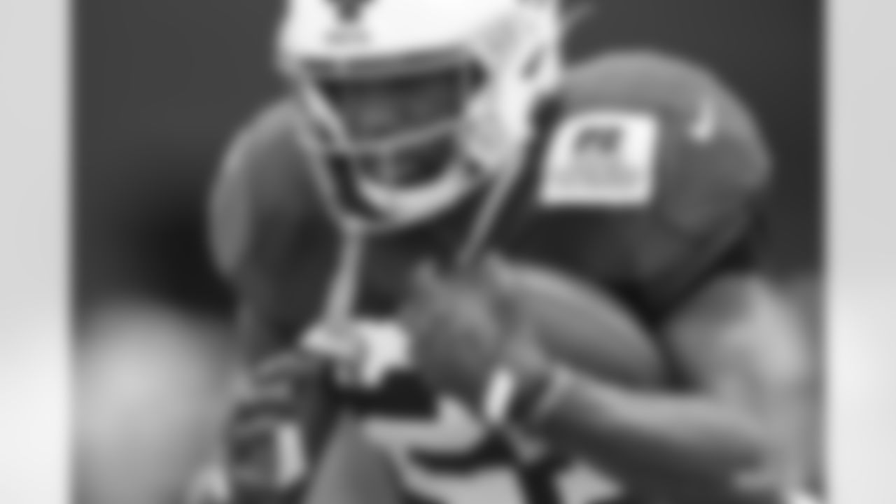 21 RB Nyheim Hines