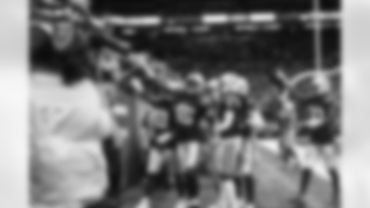 49 LB Matthew Adams, #45 LB E.J. Speed, #41 S Jaleel Addae, #44 LB Zaire Franklin