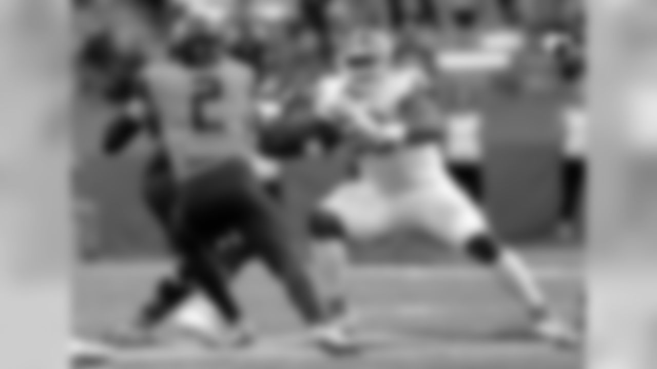 Selection: Dexter Lawrence, DT, Clemson
Expert: Dan Kadar, SB Nation
Analysis: "Although Lawrence may not provide much as a pass rusher in the NFL, he's a physically gifted defensive tackle who drives blockers into the backfield. Lawrence may be in the 340-pound range, but he's quick off the snap and has the power to occupy multiple blockers."
(AP Photo/Adrian Kraus)