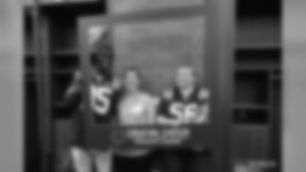 2019_1015_PamperHerPink_0531