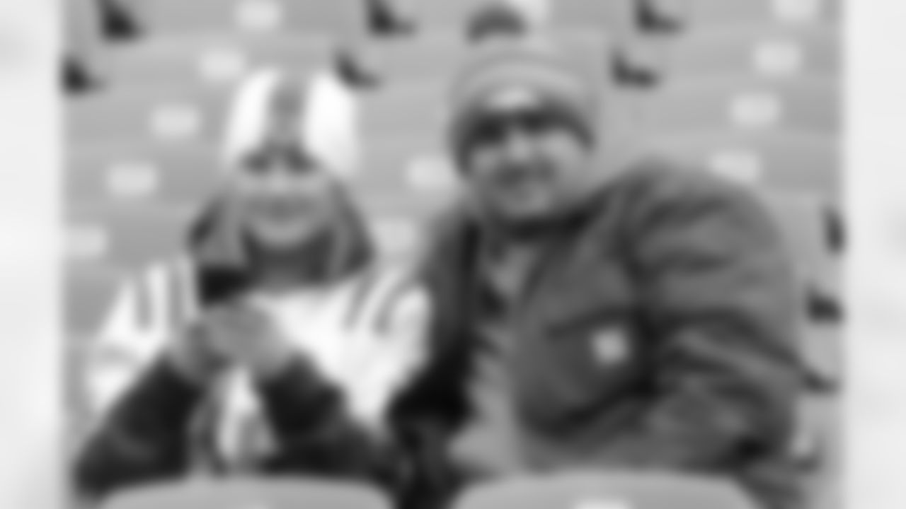 We saw a lot of "house divided" couples in the stands on Sunday!