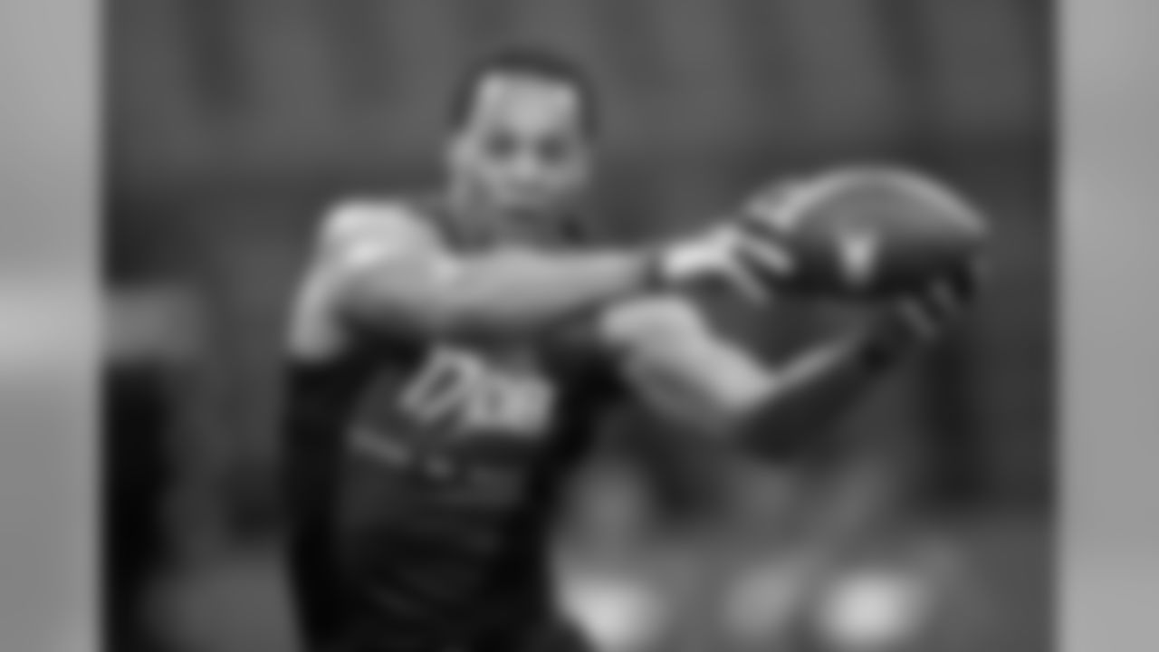 26 Geathers, Clayton S