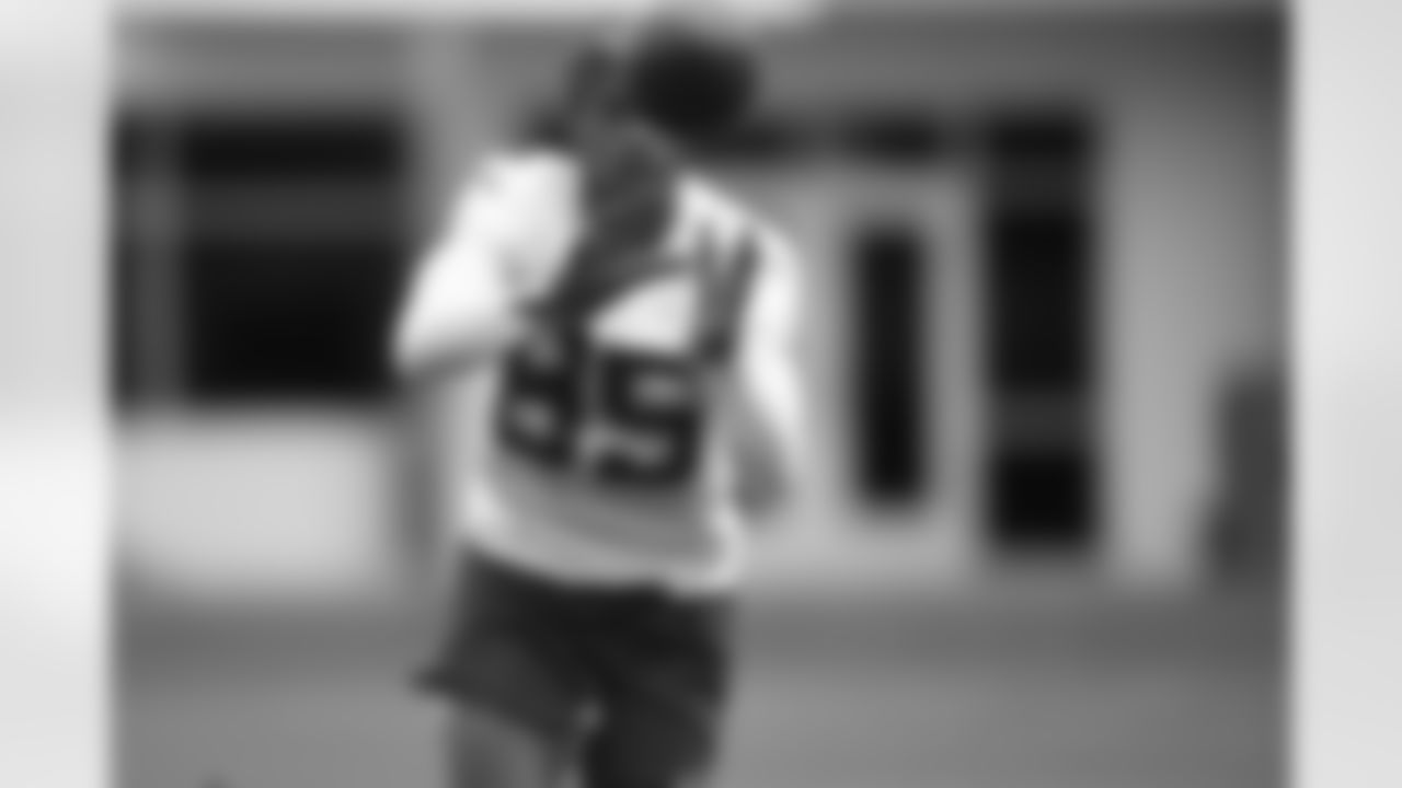 WR Tyler Vaughns, 6-2, 184