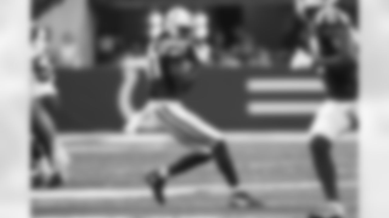 80 TE Jelani Woods