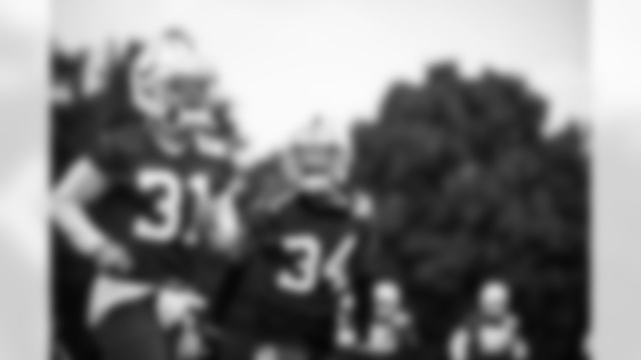 31 S Daniel Scott, 34 CB Isaiah Rodgers Sr.,
Players train during OTAs of offseason workouts.