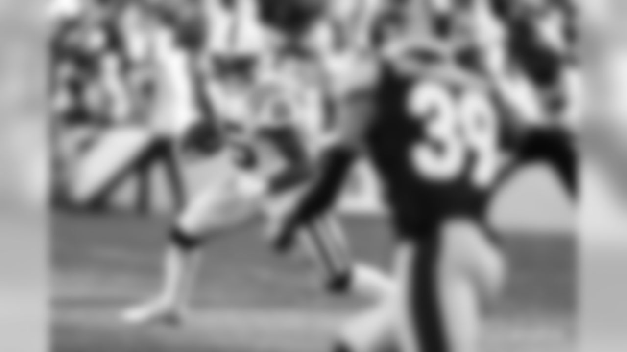 15 wide receiver Parris Campbell