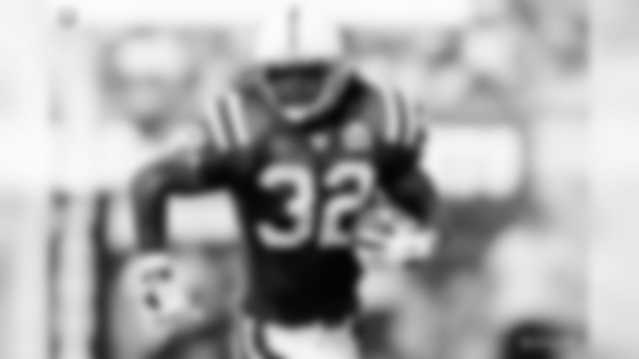 2002_James_Edgerrin_017_Larson