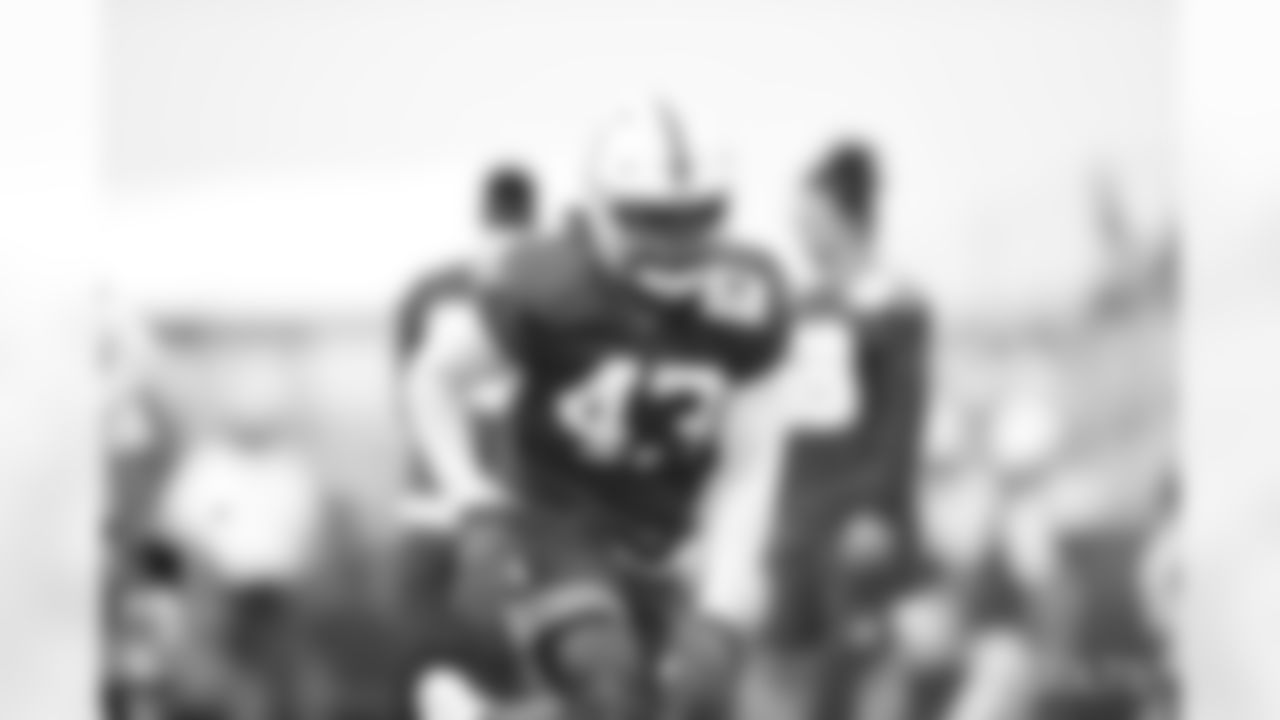 43 LB Malik Jefferson