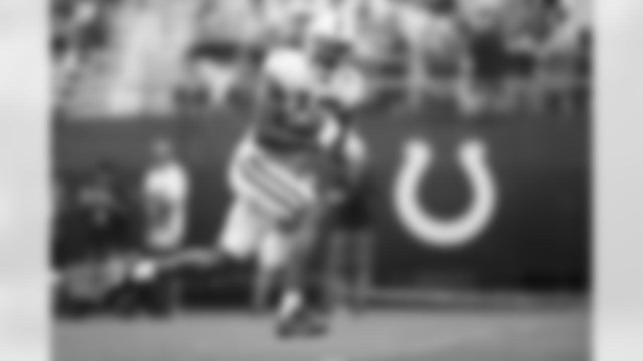 17 WR Mike Strachan