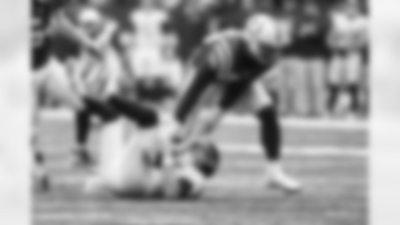 99 DT DeForest Buckner