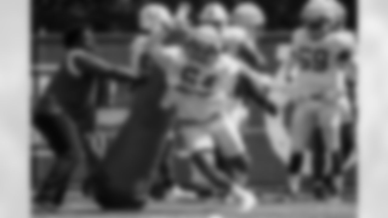 54 DE Dayo Odeyingb, Nate Ollie Defensive Line