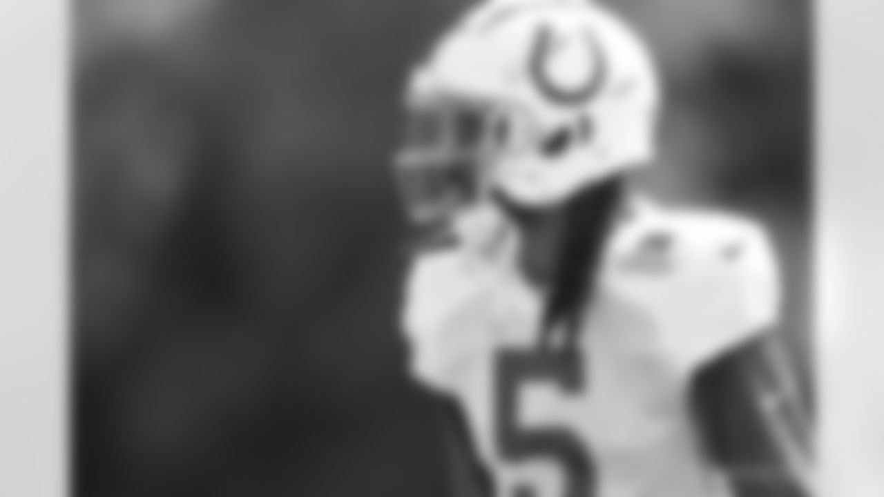5 CB Stephon Gilmore