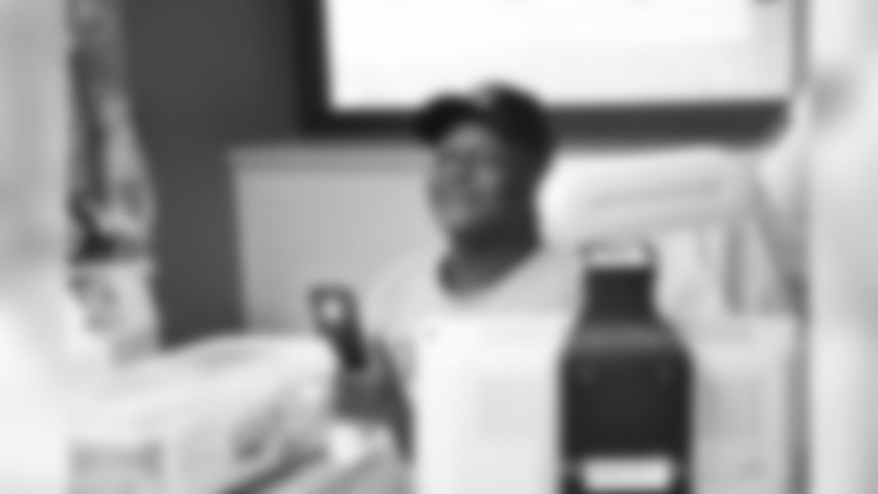 2018_1112_ CM_VAHospitalVisit0256