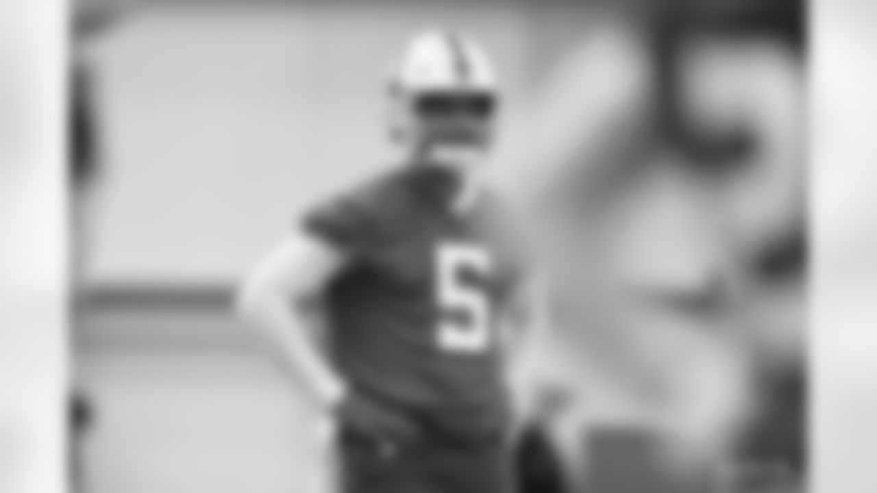 5 QB Brett Hundley