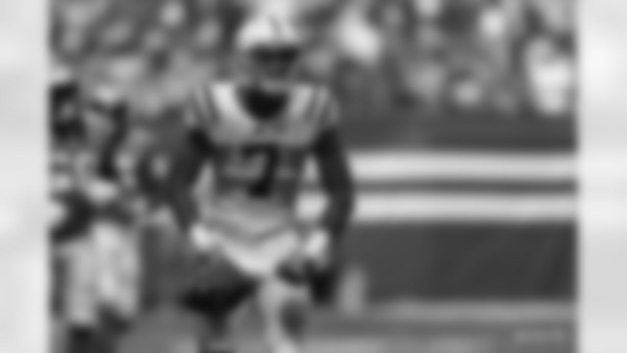 7 WR Tarik Black