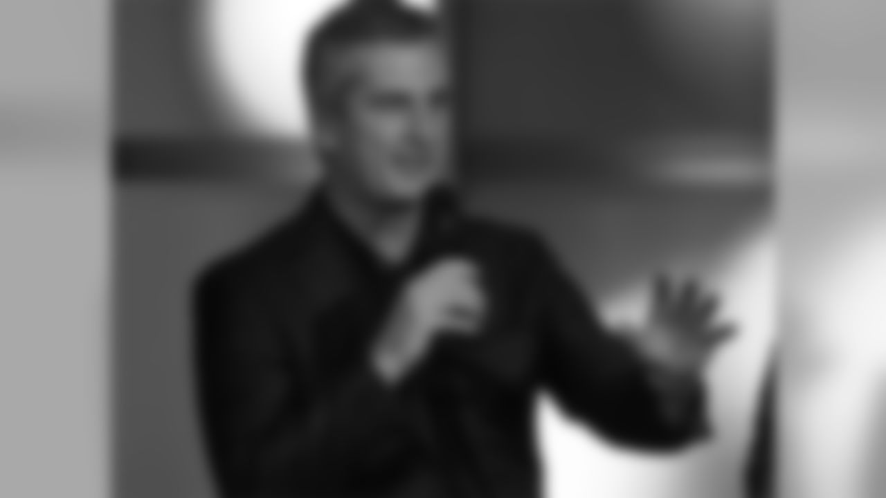 tempDSC_7428--nfl_mezz_1280_1024.jpg