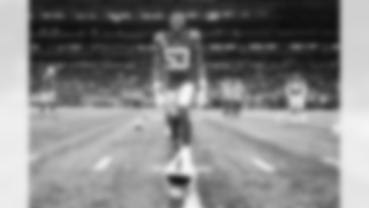 53 LB Darius Leonard